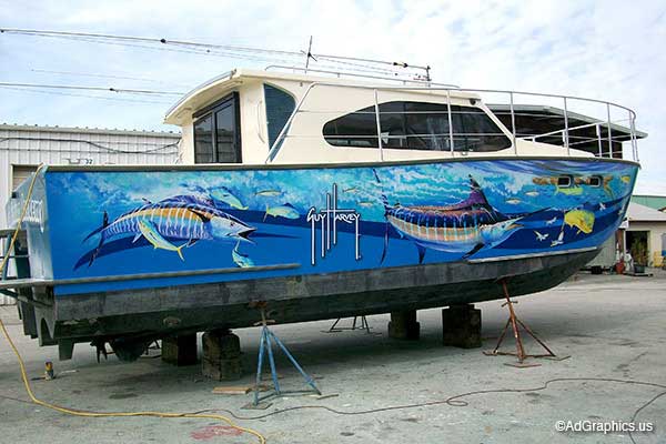 Boat graphics installation