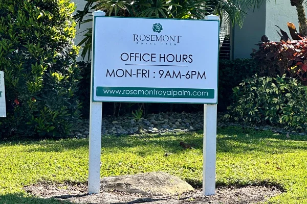 Exterior Real estate signs (2)